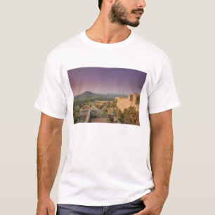 UNGERN, Lake Balaton-regionen, SZIGLIGET: T Shirt