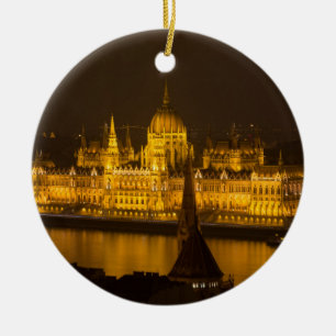 Ungerns parlament Budapest på natten Julgransprydnad Keramik
