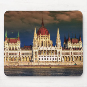 Ungersk parlamentbyggnad i Budapest, Ungern Musmatta