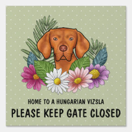 Ungersk Vizsla Hund Med Blommor Håll Porten Stängd