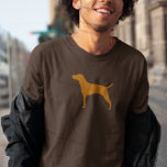Ungerska Vizsla Hund aveln Silhouette T-shirt<br><div class="desc">Den här Vizsla silhouette-skjortan finns i en mängd t-shirt stilar för manar,  kvinnor,  barn och spädbarn. Bränd hund av orange silhuett. En coola till ungerska Vizsla älskare för alla tillfälle. Kolla in Jenns Doodle World om du vill ha fler kläder och presenter i roligt hund aveln.</div>