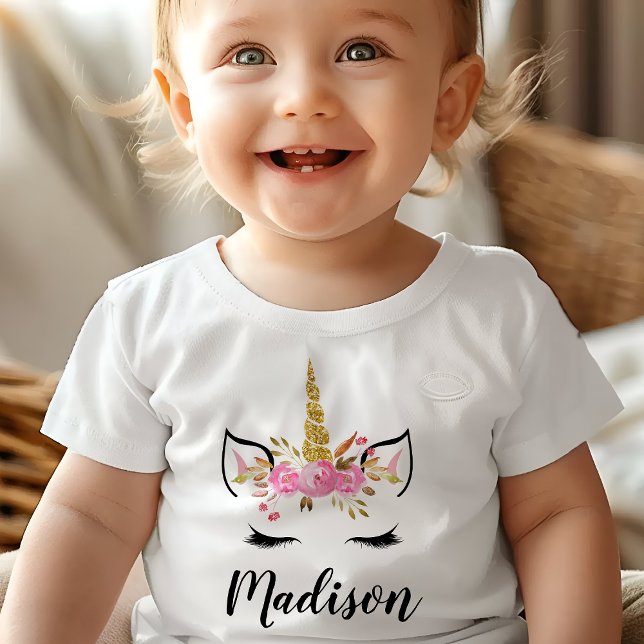 Unicorn Ansikte med Eyelash Personlig Namn T Shirt (Skapare uppladdad)