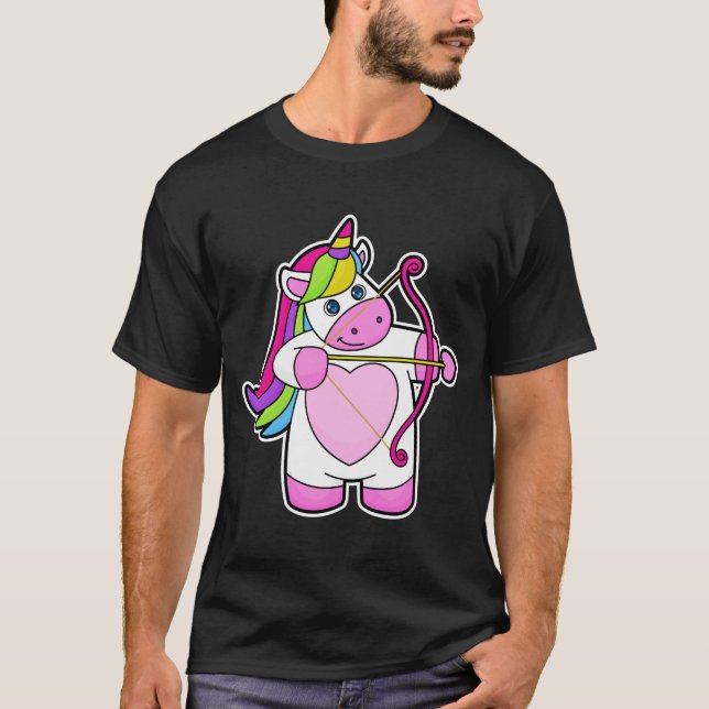 Unicorn as Archer with Bow and Prow T Shirt (Framsida)