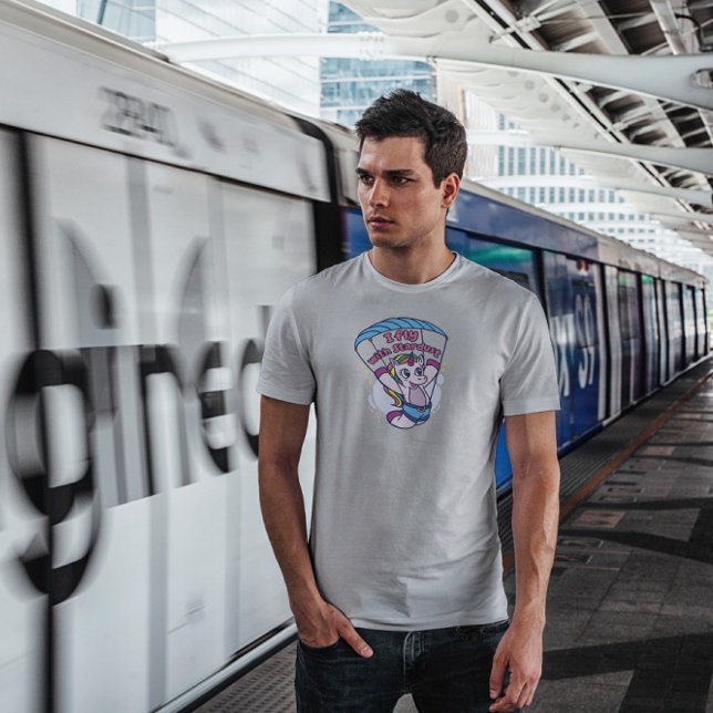 Unicorn Creature Paragliding T Shirt (Skapare uppladdad)