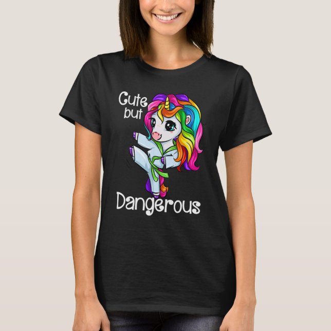 Unicorn Cute But Dangerous Funny Karate Taekwondo_ T Shirt (Framsida)