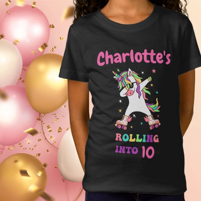 Unicorn Dabbing Roller Skating Birthday med Namn T Shirt (Skapare uppladdad)