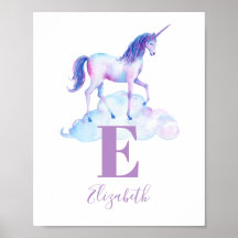Unicorn-djur. Baby monogram. Lila daghem namn