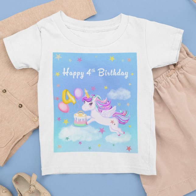 Unicorn lycklig 4e födelsedagen med födelsedagskum t shirt (Skapare uppladdad)
