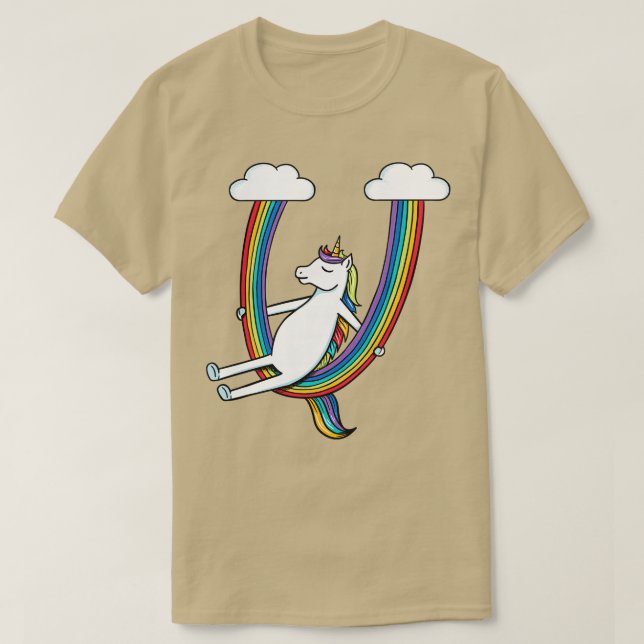 Unicorn- och regnbågssving t shirt (Design framsida)