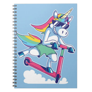 Unicorn på en Scooter Anteckningsbok