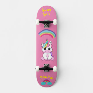 Unicorn på skateboard med personlig bildtexter