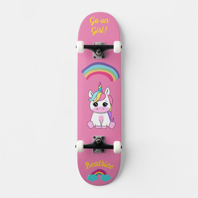 Unicorn på skateboard med personlig bildtexter (Framsida)