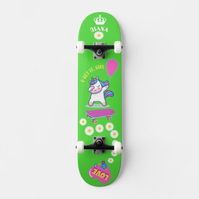 Unicorn på skateboard med personlig bildtexter (Framsida)