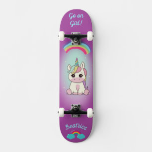 Unicorn på skateboard med personlig bildtexter