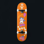 Unicorn på skateboard med personlig bildtexter<br><div class="desc">Unicorn på skateboard med personlig captions Unicorn Personlig Skateboard CLICK on PERSONALIZE MMPLATE OPTION AND Enter the NAMN. du kan även anpassningsbar andra bildtexter. Skateboard för coola designad med levande färg och för bakgrunden och en funky som förenar en skateboard. Skateboard ger en underbar gåva till en enhörning av älskare....</div>