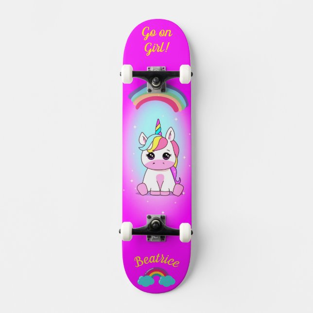 Unicorn på skateboard med personlig bildtexter (Framsida)