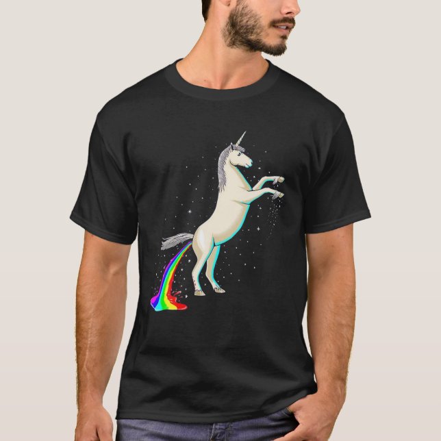 Unicorn Pooping A Rainbow T Shirt (Framsida)