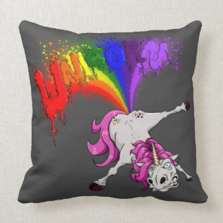 unicorn rainbow fart kudde