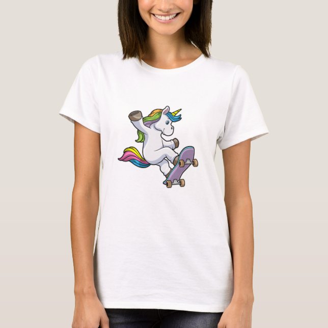Unicorn som Skater med Skateboard T Shirt (Framsida)