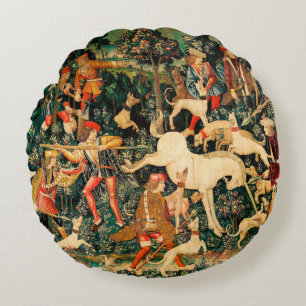 Unicorn Tapestries försvarar Hunt Rund Kudde