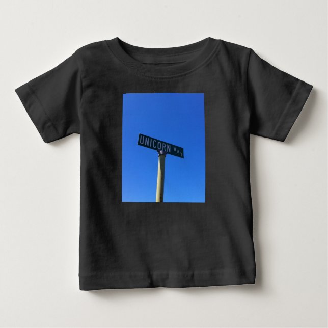 Unicorn Way St. Baby Tee Shirt (Framsida)