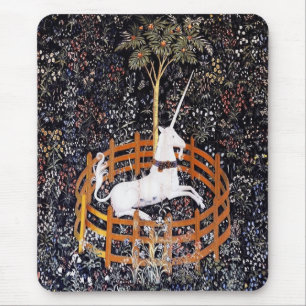 UnicornTapestrymusen vadderar Musmatta