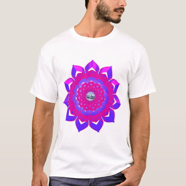 Unik, dyr design t shirt (Framsida)