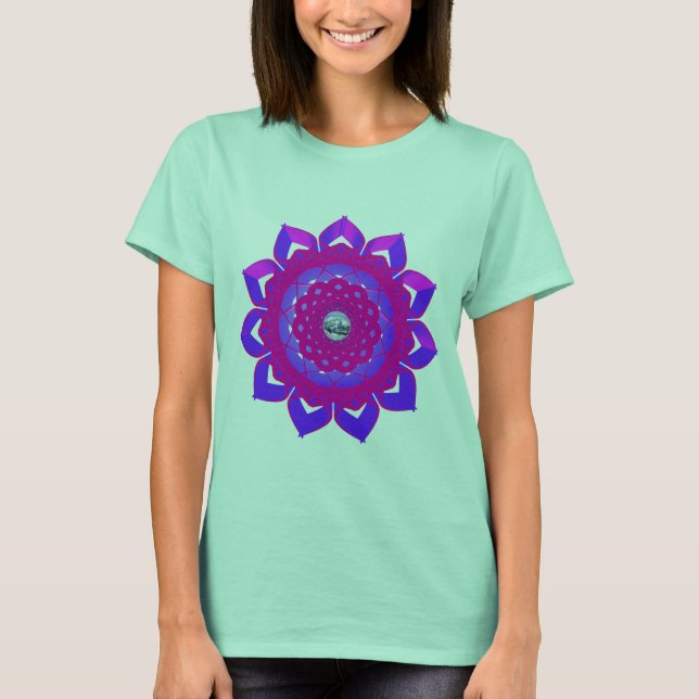 Unik Mystisk Design T Shirt (Framsida)