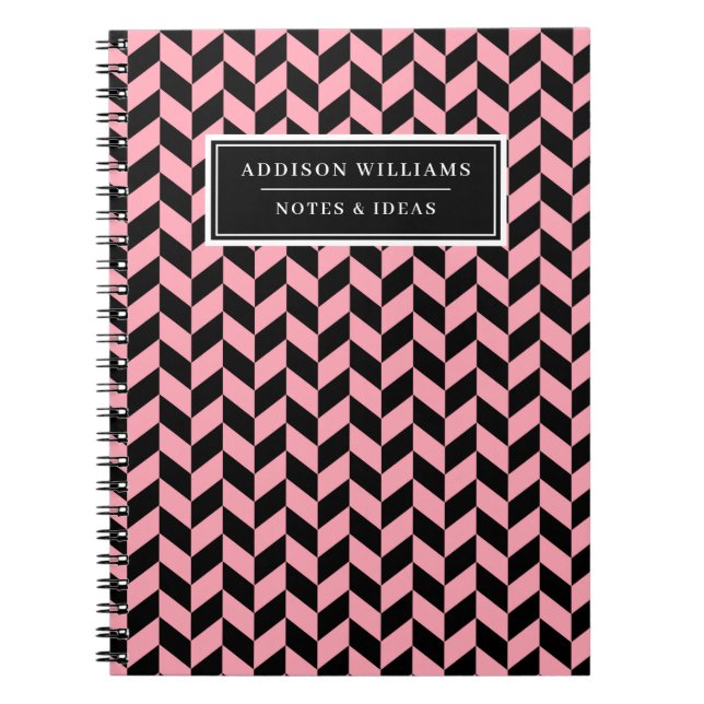 Unik Namn Rosa Black Herringbone Mönster Anteckningsbok (Framsidan)