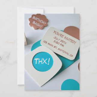 Unik och distinktiv utformning av födelsedagsinbju inbjudningar