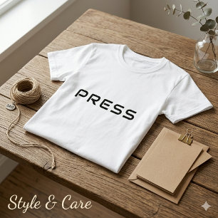Unik PRESS Text T-shirt med minimalistisk design