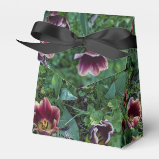 Unikt blommotiv presentaskar