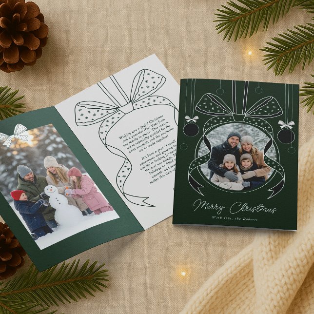 Unikt menyfliksområde 2 foton för julprydnad kort (elegant whimsical bows and Christmas ornament photo holiday greeting cards in green & white)