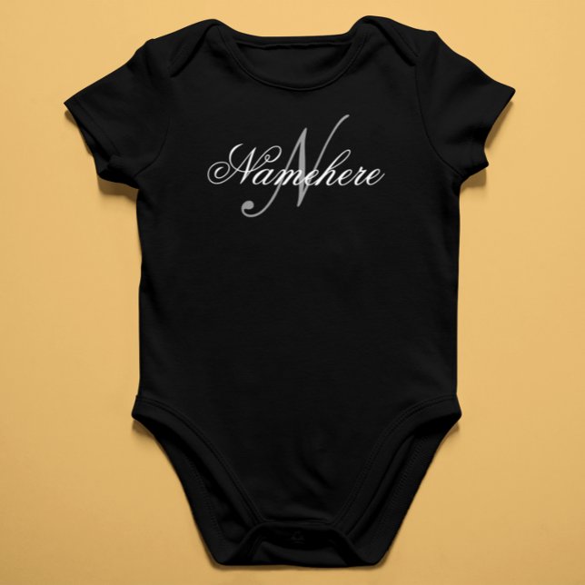Unikt Personligt Svart och Vitt Namnmonogram T Shirt (Skapare uppladdad)