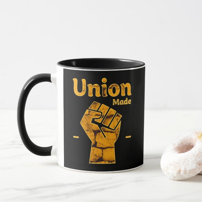 Union Made Worker Fist Labor Day Design Mugg (Med munk)