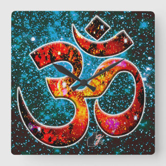 Universal OM Hum Fyrkantig Klocka