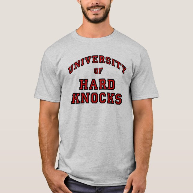 Universiteten av hårda knackningar t-shirt (Framsida)