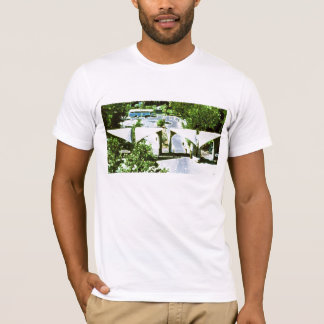 Universiteten av Tehran T-shirt
