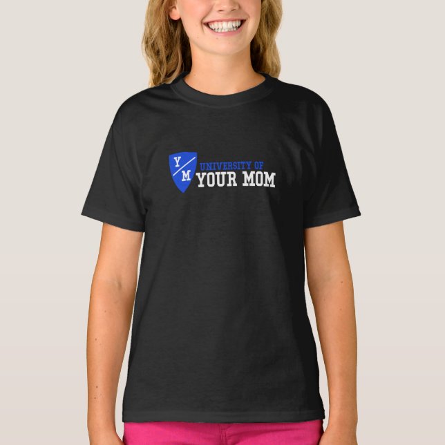 Universiteten i din Mamma broderade T Shirt (Framsida)