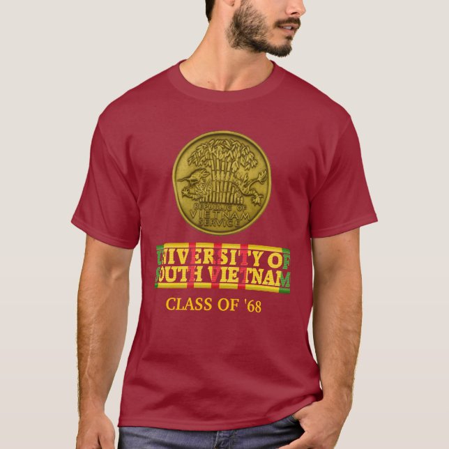 Universiteten i South Vietnam Class Shirt Tee (Framsida)