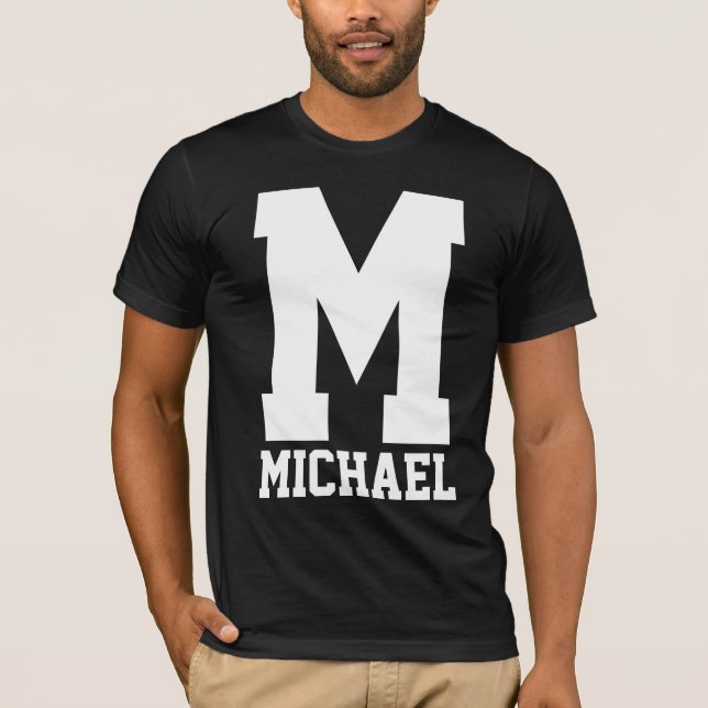 Universitets- LettermanMonogram Tee (Framsida)