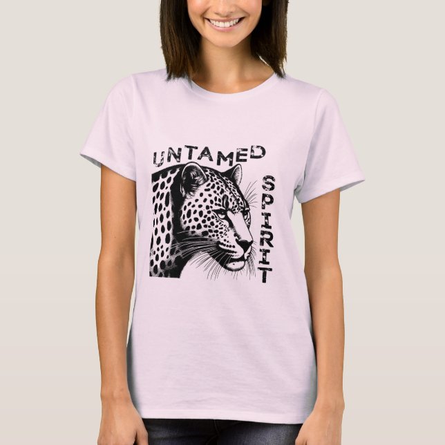 Unleash Your Untamed Spirit with This Leopard Tee (Framsida)