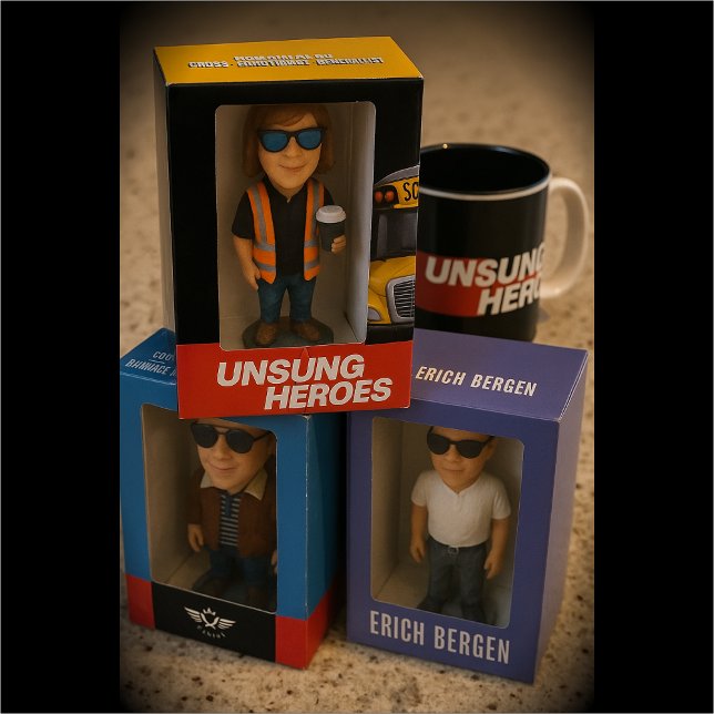 UnSung Heroes Hot Beverage Mug Två-Tonad Mugg (The UnSung Hero Mug creeps up on the 3D Printed Bobbleheads from cheshirefx.com)