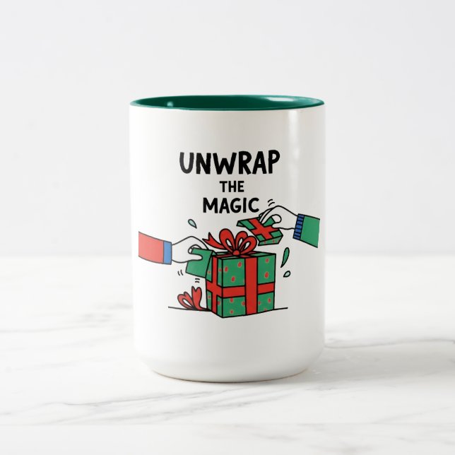 Unwrap the Magic Christmas Gift Två-Tonad Mugg (Center)