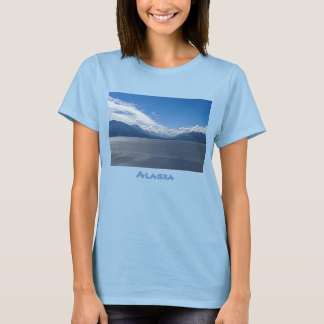 Upliiting Alaska Mountains T-Shirt (Framsida)
