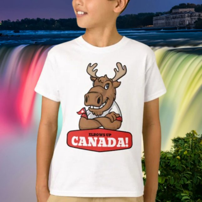 Upp med Kanada! Funny Moose Holding Flagga Kids' T Shirt (Skapare uppladdad)