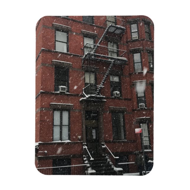 Upper Väster Brownstone Fire Escape NYC Snö Magnet (Vertikal)