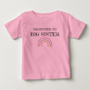 Uppflyttad till Big Sister regnbågströja T Shirt