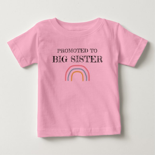 Uppflyttad till Big Sister regnbågströja T Shirt (Framsida)