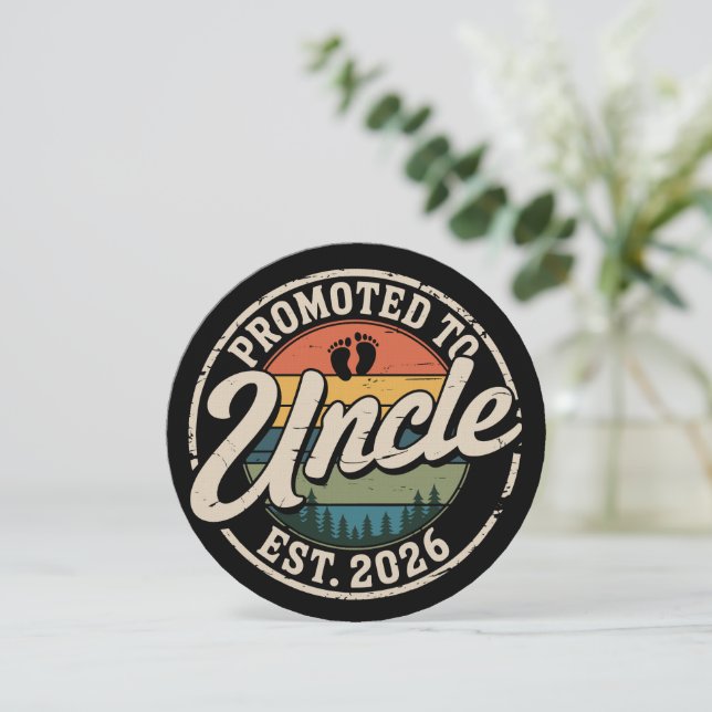 Uppflyttad till farbror Est 2026 Graviditetsmeddel Inbjudningar (Stående Fram)